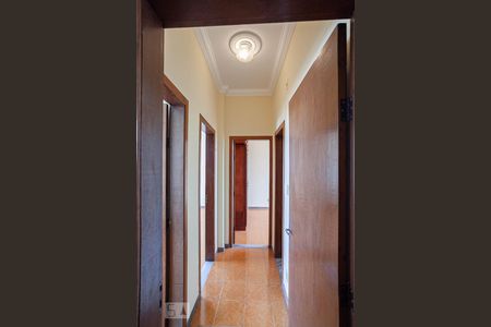 Corredor  de apartamento à venda com 3 quartos, 90m² em Centro, Belo Horizonte