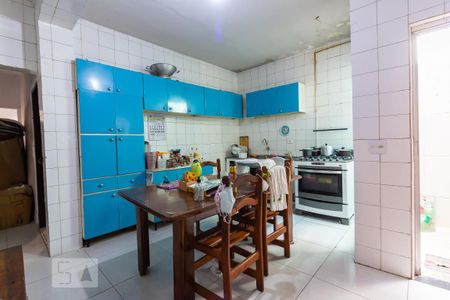 Casa à venda com 200m², 5 quartos e 2 vagas Casa à venda com 200m², 5 quartos e 2 vagasCozinha