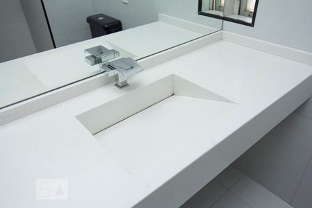 Apartamento para alugar com 78m², 2 quartos e 2 vagas Apartamento para alugar com 78m², 2 quartos e 2 vagasBanheiro Corredor