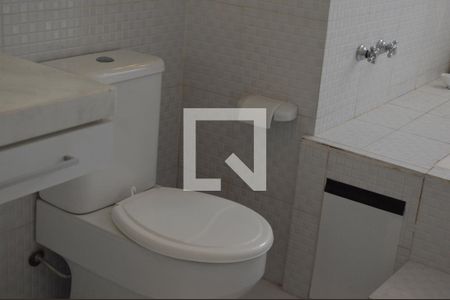 Apartamento para alugar com 135m², 3 quartos e sem vagaBanheiro