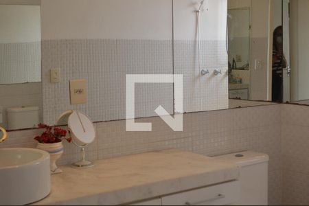Apartamento para alugar com 135m², 3 quartos e sem vagaBanheiro