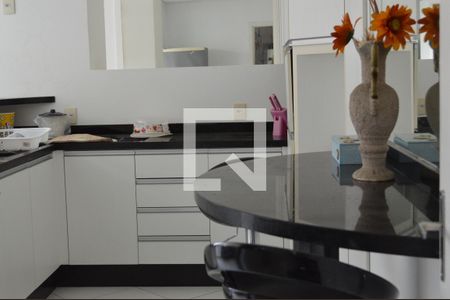 Apartamento para alugar com 135m², 3 quartos e sem vagaCozinha