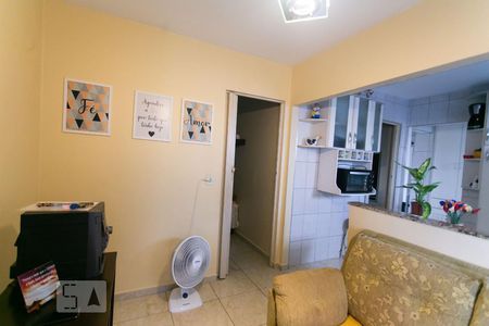 Sala de apartamento à venda com 2 quartos, 46m² em Conjunto Residencial José Bonifácio, São Paulo