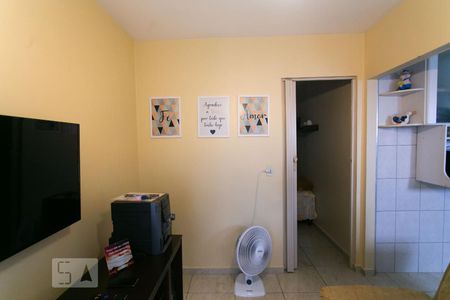 Sala de apartamento à venda com 2 quartos, 46m² em Conjunto Residencial José Bonifácio, São Paulo