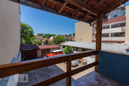 Casa à venda com 246m², 5 quartos e 4 vagas Casa à venda com 246m², 5 quartos e 4 vagasVaranda da Suíte