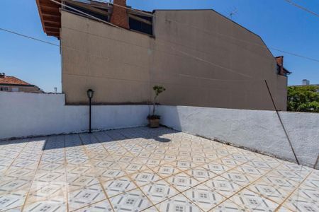 Casa à venda com 246m², 5 quartos e 4 vagas Casa à venda com 246m², 5 quartos e 4 vagasTerraço