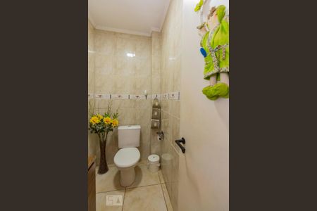 Casa à venda com 246m², 5 quartos e 4 vagas Casa à venda com 246m², 5 quartos e 4 vagasLavabo