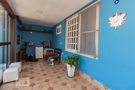 Casa à venda com 246m², 5 quartos e 4 vagas Casa à venda com 246m², 5 quartos e 4 vagasVaranda com churrasqueira