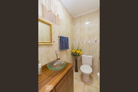 Casa à venda com 246m², 5 quartos e 4 vagas Casa à venda com 246m², 5 quartos e 4 vagasLavabo