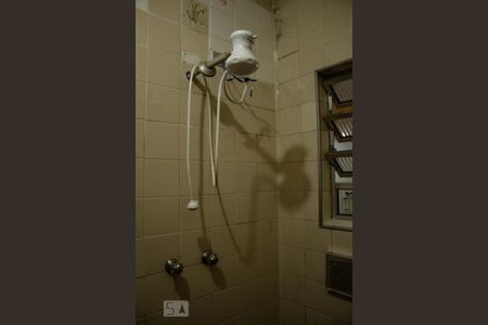 Casa à venda com 193m², 4 quartos e 2 vagasBanheiro de Serviço