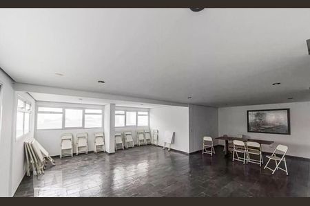 Apartamento à venda com 51m², 2 quartos e 1 vaga Apartamento à venda com 51m², 2 quartos e 1 vagaSalão de festas