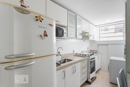 Apartamento à venda com 60m², 2 quartos e 1 vagaCozinha e Área de Serviço