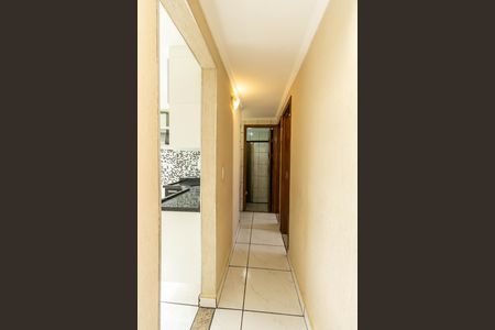 Corredor de apartamento à venda com 2 quartos, 58m² em Conjunto Residencial José Bonifácio, São Paulo