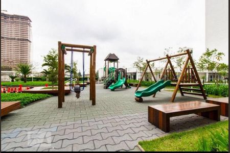 Apartamento à venda com 93m², 2 quartos e 2 vagas Apartamento à venda com 93m², 2 quartos e 2 vagasÁrea Comum - Playground