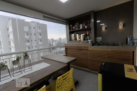 Apartamento à venda com 93m², 2 quartos e 2 vagas Apartamento à venda com 93m², 2 quartos e 2 vagasSacada