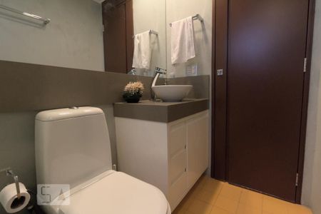 Apartamento à venda com 93m², 2 quartos e 2 vagas Apartamento à venda com 93m², 2 quartos e 2 vagasBanheiro