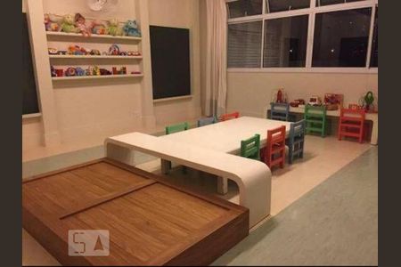 Apartamento à venda com 93m², 2 quartos e 2 vagas Apartamento à venda com 93m², 2 quartos e 2 vagasBrinquedoteca