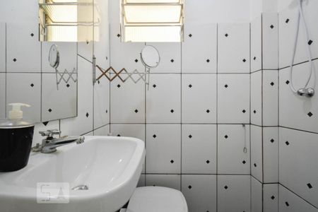 Banheiro de kitnet/studio à venda com 1 quarto, 46m² em Santa Efigênia, São Paulo