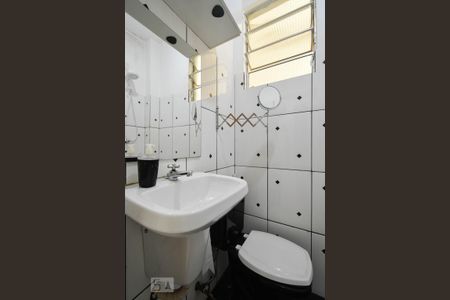 Banheiro de kitnet/studio à venda com 1 quarto, 46m² em Santa Efigênia, São Paulo