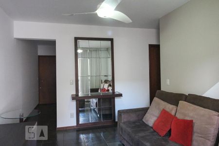 Apartamento para alugar com 107m², 3 quartos e 1 vaga Apartamento para alugar com 107m², 3 quartos e 1 vagaSala