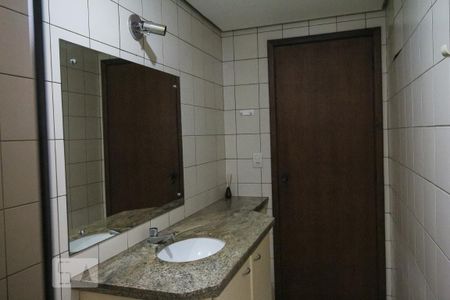 Apartamento para alugar com 107m², 3 quartos e 1 vaga Apartamento para alugar com 107m², 3 quartos e 1 vagaBanheiro