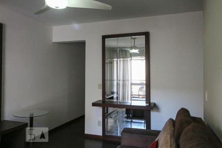 Apartamento para alugar com 107m², 3 quartos e 1 vaga Apartamento para alugar com 107m², 3 quartos e 1 vagaSala