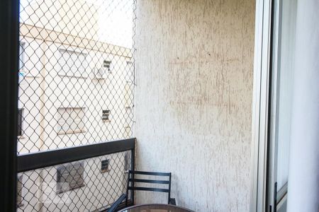 Apartamento para alugar com 107m², 3 quartos e 1 vaga Apartamento para alugar com 107m², 3 quartos e 1 vagaVaranda