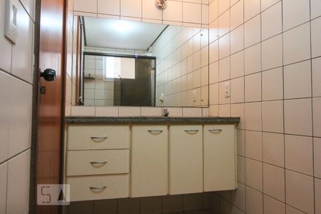 Apartamento para alugar com 107m², 3 quartos e 1 vaga Apartamento para alugar com 107m², 3 quartos e 1 vagaBanheiro Suíte