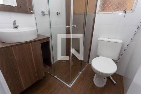Banheiro  de apartamento para alugar com 3 quartos, 54m² em Piraporinha, Diadema