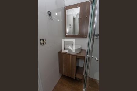 Banheiro  de apartamento para alugar com 3 quartos, 54m² em Piraporinha, Diadema
