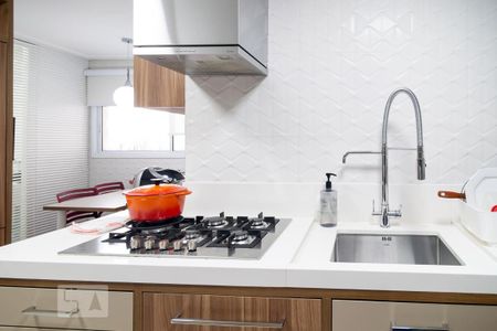 Apartamento à venda com 110m², 3 quartos e 2 vagas Apartamento à venda com 110m², 3 quartos e 2 vagasCozinha