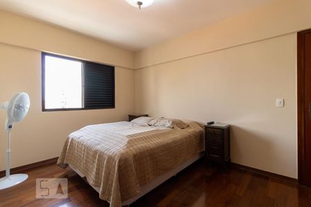 Apartamento à venda com 140m², 3 quartos e 4 vagasQuarto 2