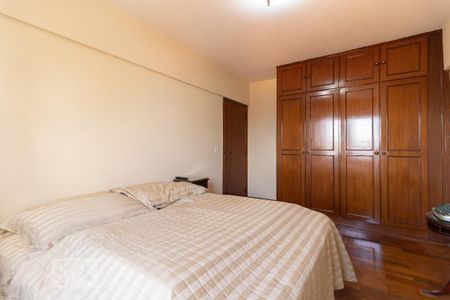 Apartamento à venda com 140m², 3 quartos e 4 vagasQuarto 2