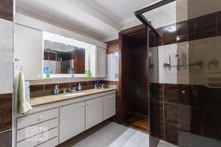 Apartamento à venda com 140m², 3 quartos e 4 vagasBanheiro da Suíte