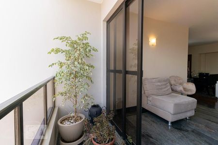 Apartamento à venda com 140m², 3 quartos e 4 vagasVaranda da Sala