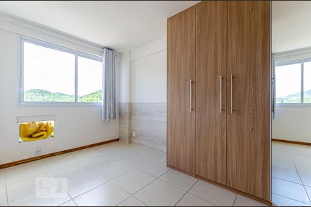 Suite  de apartamento à venda com 2 quartos, 58m² em Badu, Niterói