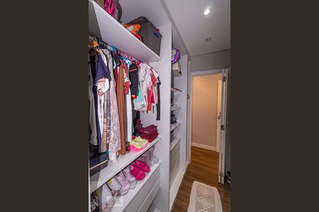 Casa à venda com 250m², 4 quartos e 2 vagasCloset da suíte 2