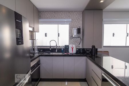 Casa à venda com 250m², 4 quartos e 2 vagasCozinha