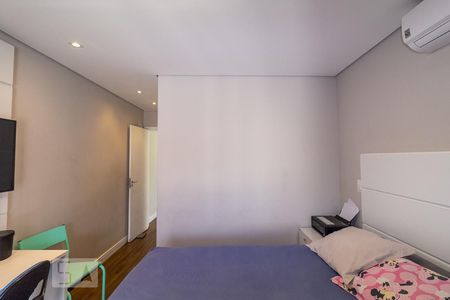 Casa à venda com 250m², 4 quartos e 2 vagasSuíte 2