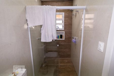 Casa à venda com 250m², 4 quartos e 2 vagasBanheiro da Suíte 2