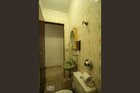 Banheiro de casa à venda com 3 quartos, 101m² em Vila Bandeirantes, São Paulo
