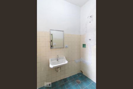 Casa para alugar com 70m², 1 quarto e sem vaga Casa para alugar com 70m², 1 quarto e sem vagaBanheiro