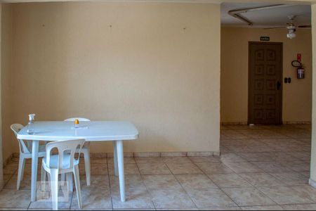 Apartamento à venda com 72m², 2 quartos e 1 vagaSalão de Festas