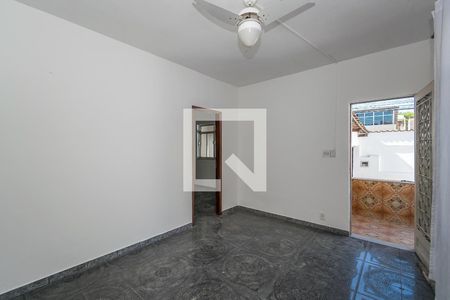 Sala de casa para alugar com 4 quartos, 98m² em Braz de Pina, Rio de Janeiro