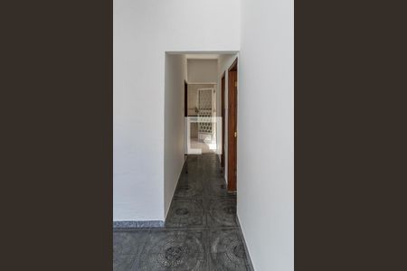 Sala - Corredor de casa para alugar com 4 quartos, 98m² em Braz de Pina, Rio de Janeiro