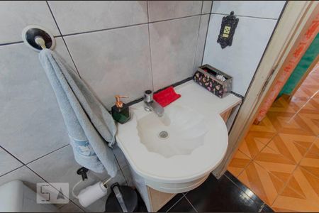 Casa à venda com 71m², 2 quartos e 1 vagaBanheiro