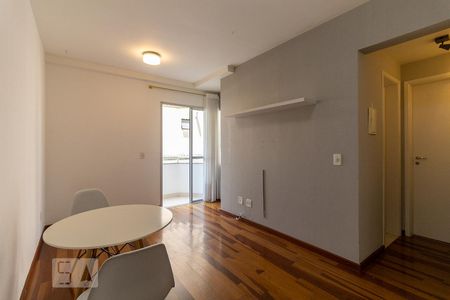 Sala  de apartamento para alugar com 1 quarto, 42m² em Aclimação, São Paulo