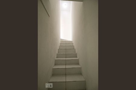 Escada de casa para alugar com 3 quartos, 100m² em Jardim São Paulo, Recife
