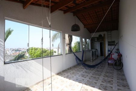 Casa à venda com 150m², 3 quartos e 2 vagasVaranda