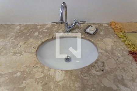 Apartamento à venda com 90m², 3 quartos e sem vaga Apartamento à venda com 90m², 3 quartos e sem vagaBanheiro Social